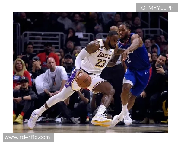 赛后复盘JDG与BLG对局中的战术意识与团队配合分析