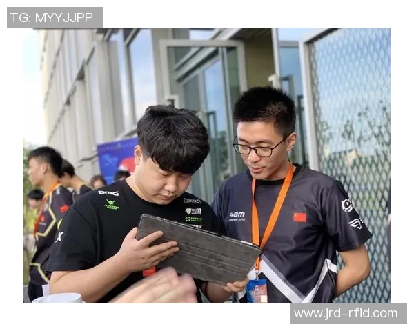 赛后复盘JDG与BLG对局中的战术意识与团队配合分析