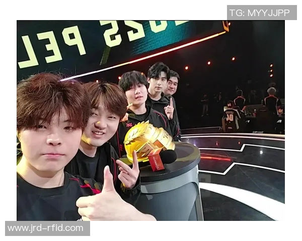 S15LOL赛事中JDG战队荣登和平精英战术排行榜第一名的荣耀时刻实时新闻